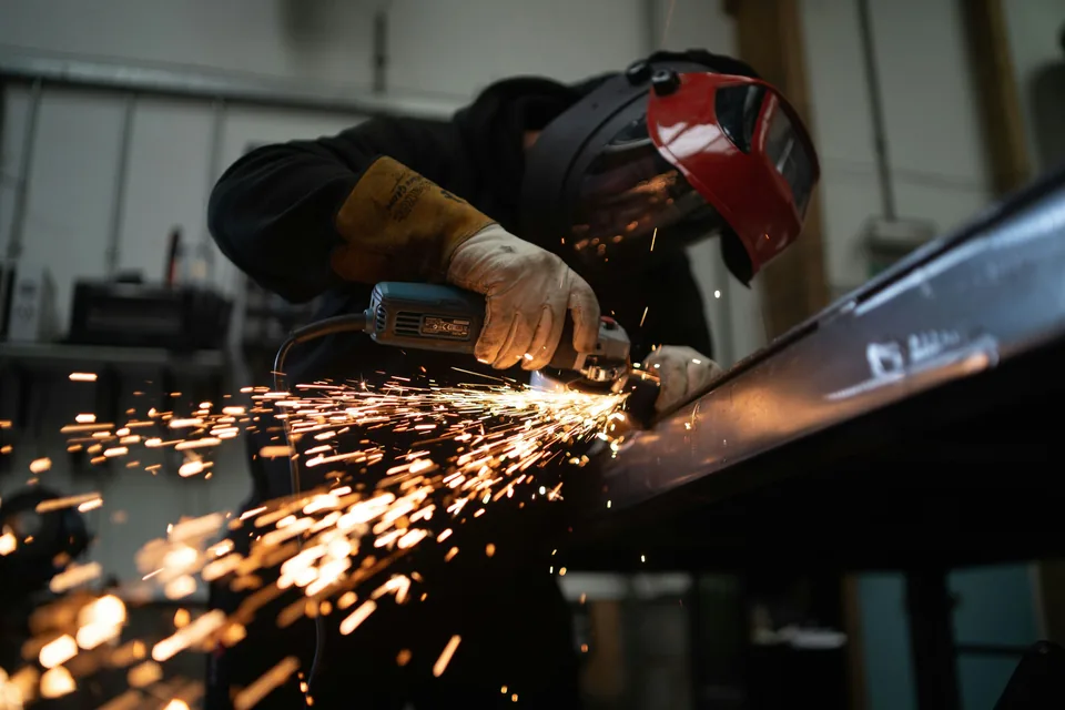 Visuel · Distributeur B2B et sourcing industriel